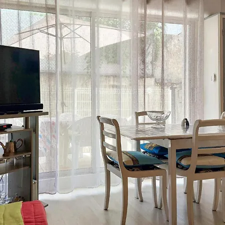 Stunning In With Wifi Apartment Royan