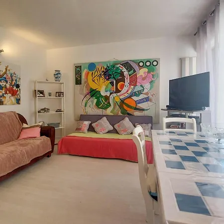 Apartment Stunning In With Wifi Royan